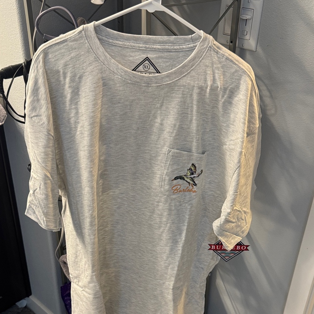 BURLEBO Light Gray Men's Short Sleeve Tee